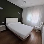 شقة Acogedor En دينايا