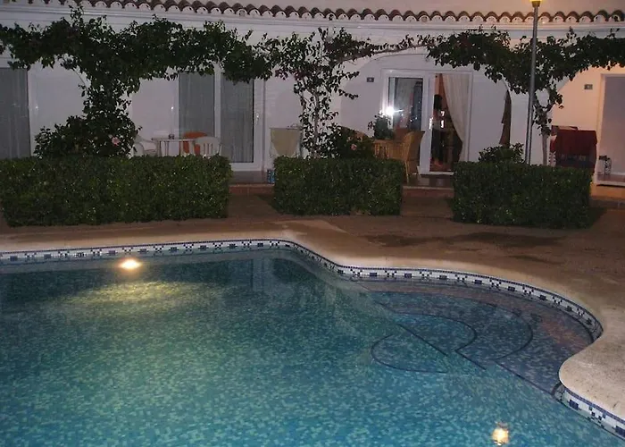 Acogedor En دينايا